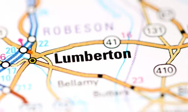 一张地图的特写显示了一个名为Lumberton的城市