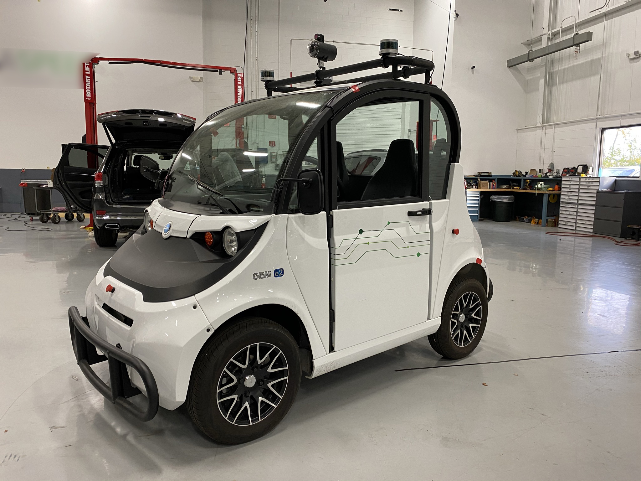 This new smart lab is working on self-parking cars