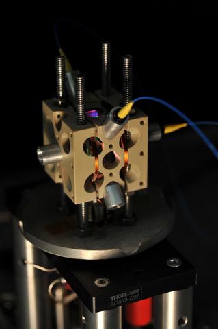 rockn make optical atomic clocks portable